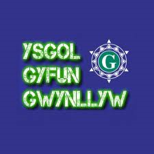 Cyfarfod i rieni blwyddyn 6 yn Ysgol Gyfun Gwynllyw.